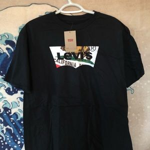 Levi’s California Flag Logo T-Shirt